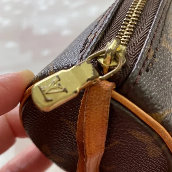 Louis Vuitton mini Papillon Pochette - Picture 3 of 13